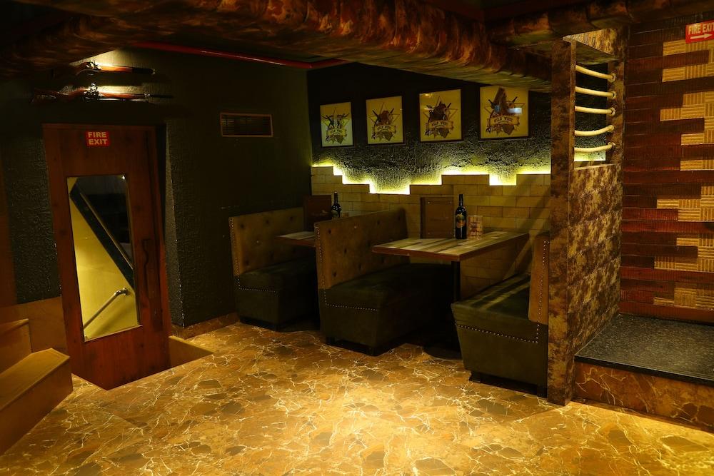 ת'יין Hotel Alka Residency מראה חיצוני תמונה